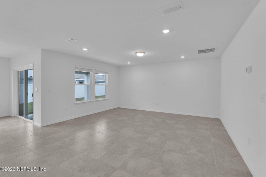 Spacious, unfurnished interior of a new home in Wells Landing, Jacksonville (Image 12).