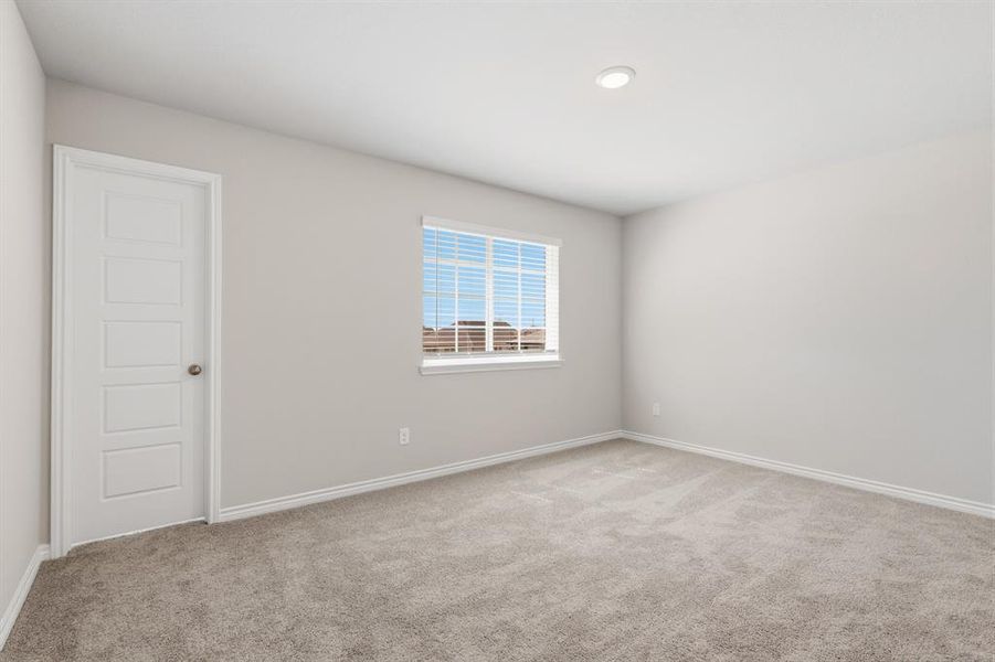 Spacious, unfurnished interior of a new home in Burgess Meadows, Cleburne (Image 22).
