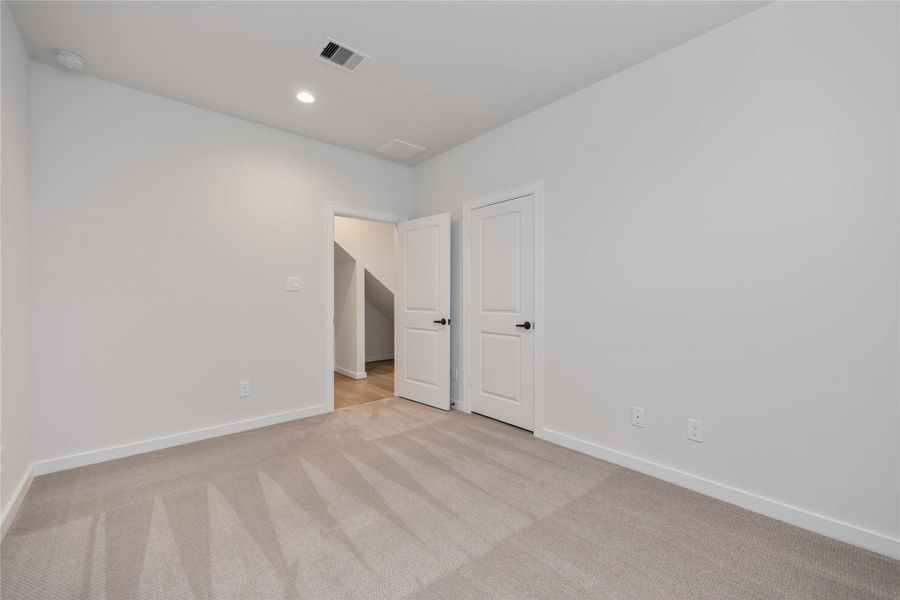 Spacious, unfurnished interior of a new home in Fulton Crossing, Houston (Image 17). Spacious, unfurnished interior of a new home in Fulton Crossing, Houston (Image 17).