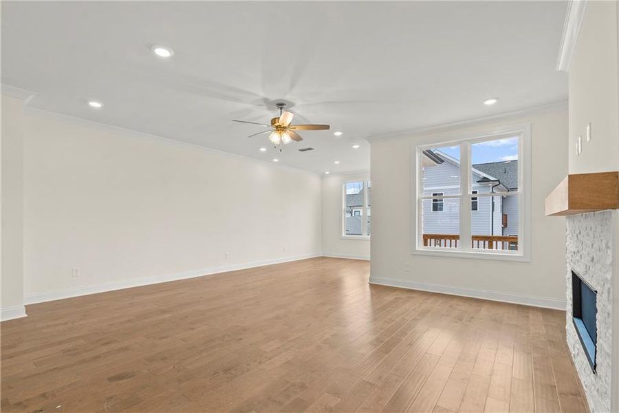 Spacious, unfurnished interior of a new home in Waterside Townhomes, Peachtree Corners (Image 14).