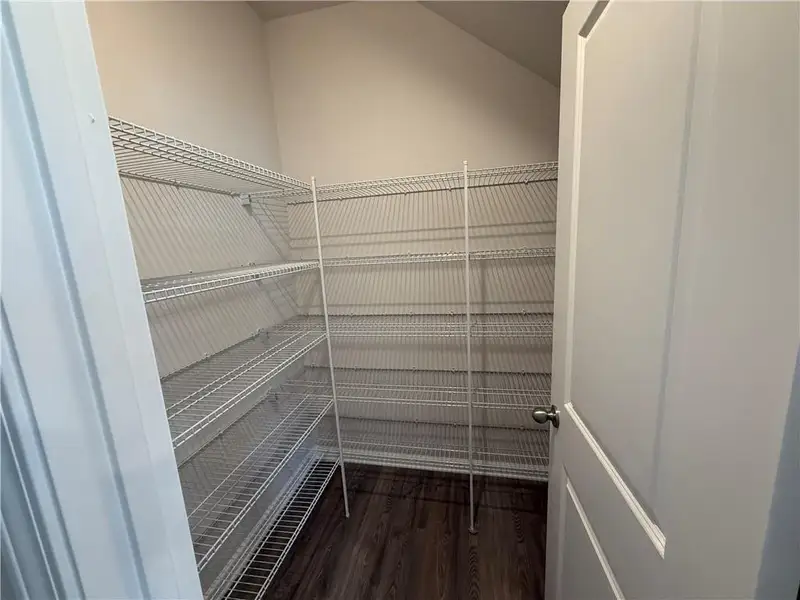 Spacious, unfurnished interior of a new home in Longview Run, Decatur (Image 10).