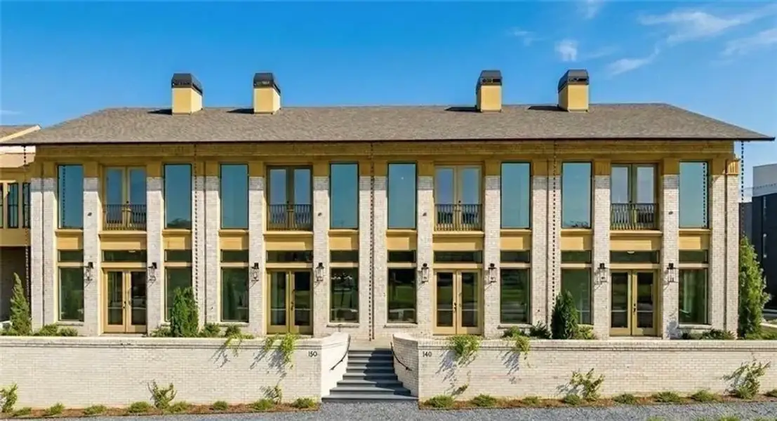 Condo located in Fayetteville, GA showcasing its design and architecture (Image 5).