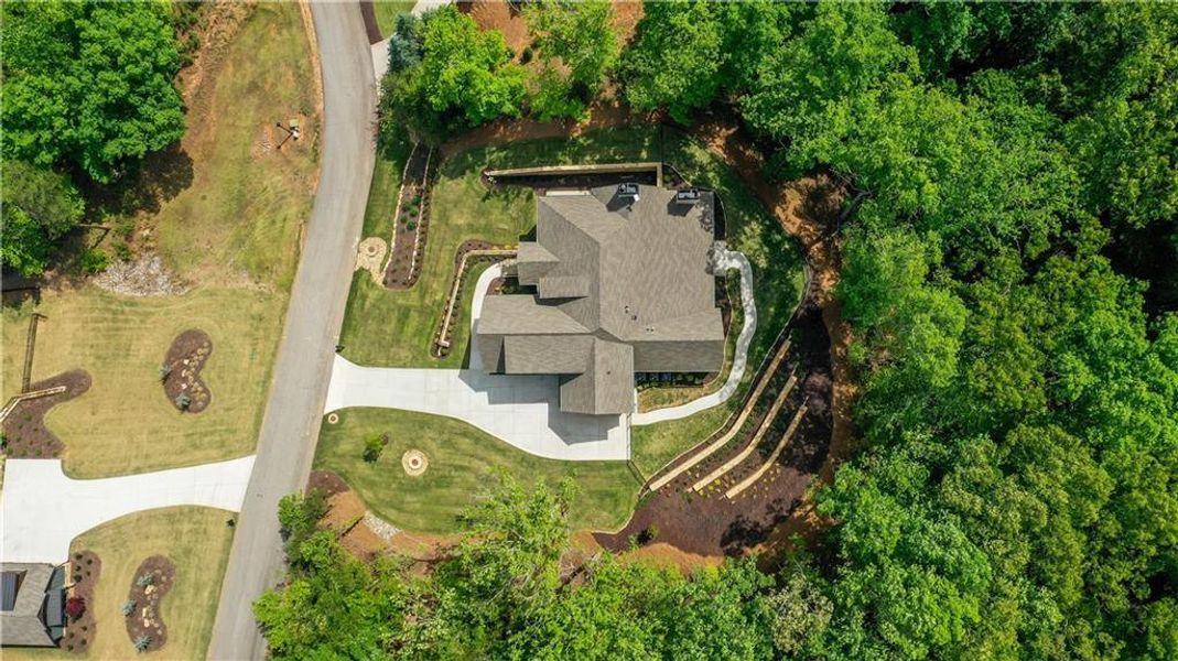 Image 87 of a home in .