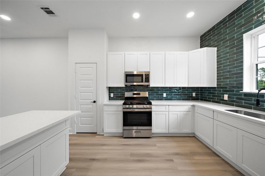 (Representative Photo accurate to floorplan)