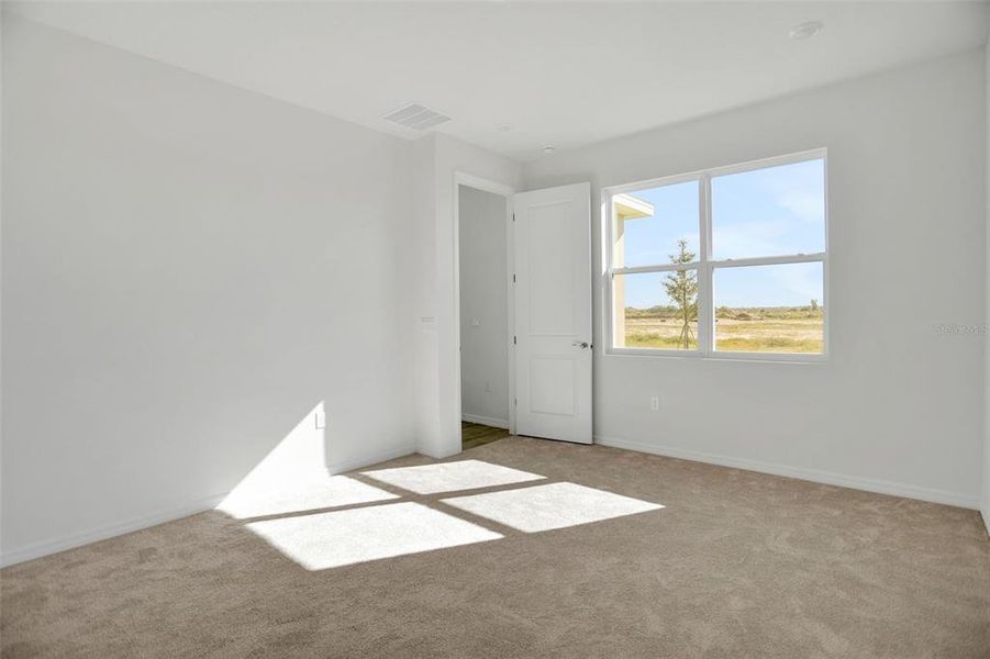 Spacious, unfurnished interior of a new home in Turnleaf, Punta Gorda (Image 10). Spacious, unfurnished interior of a new home in Turnleaf, Punta Gorda (Image 10).