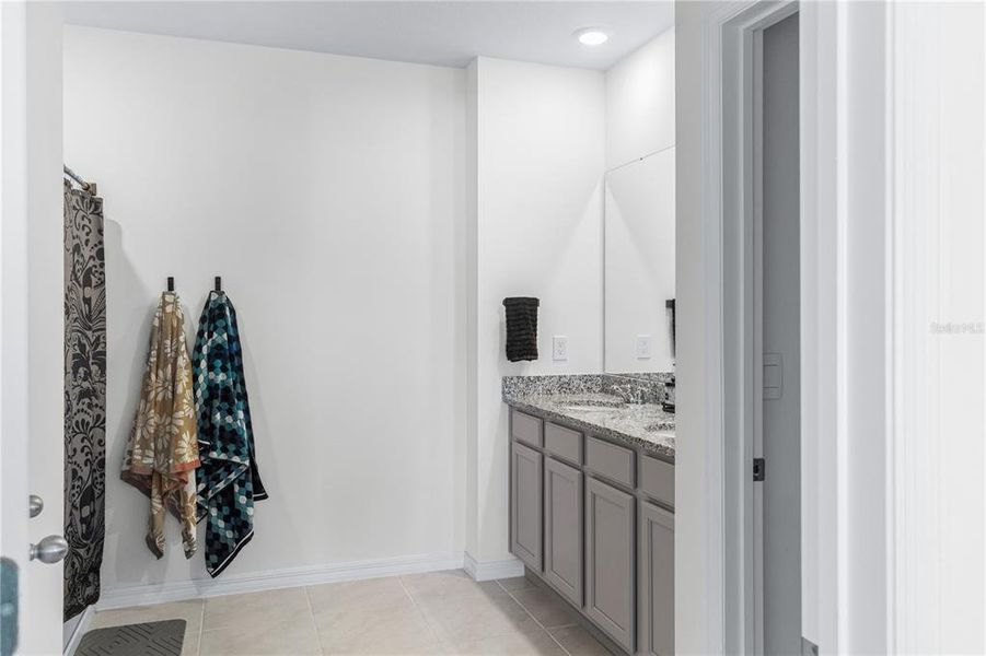 Furnished interior view inside a new home in Eagle Hammock, Eagle Lake (Image 16).