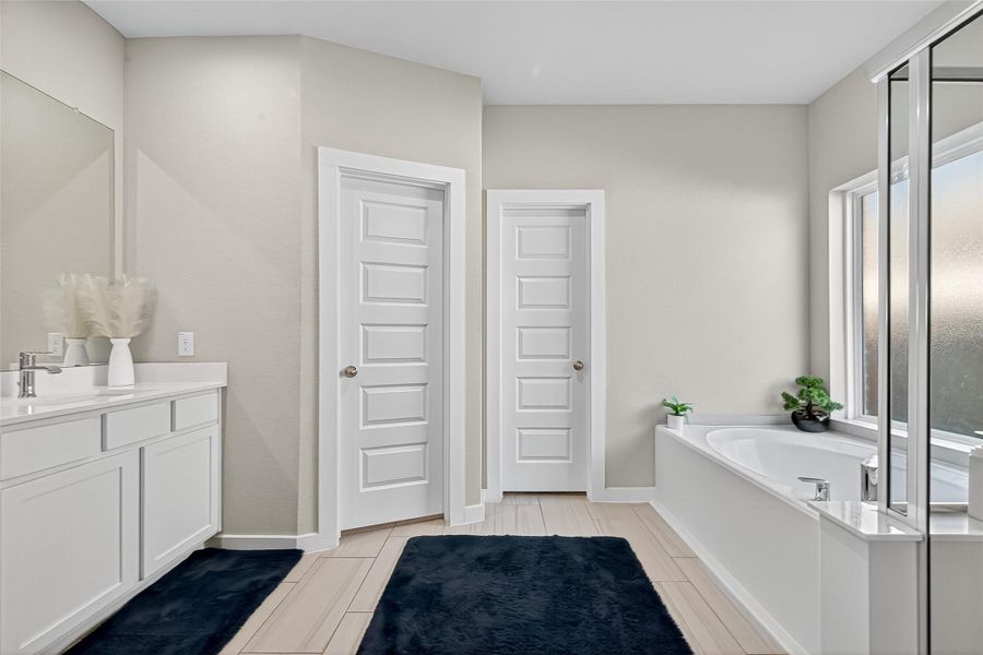 Primary Bathroom (1st Floor) Primary Bathroom (1st Floor)