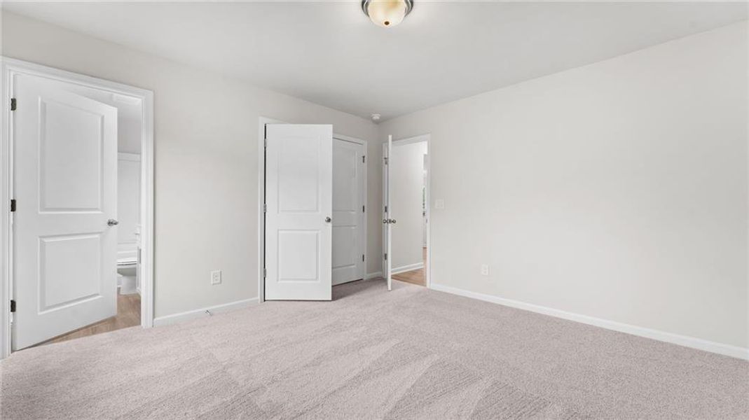 Spacious, unfurnished interior of a new home in Riverwood, Dallas (Image 41). Spacious, unfurnished interior of a new home in Riverwood, Dallas (Image 41).