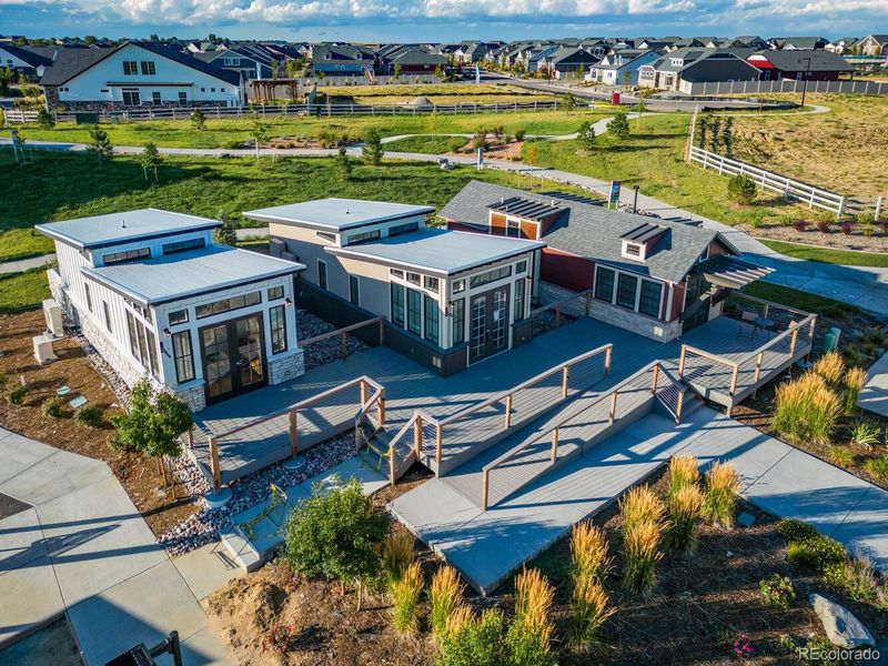 Community amenities in , Aurora (Image 18).