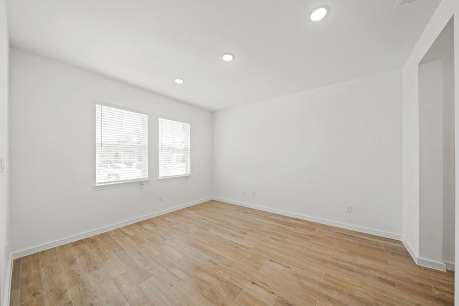 Elegant dining room (*Photo not of actual home and used for illustration purposes only.) Elegant dining room (*Photo not of actual home and used for illustration purposes only.)