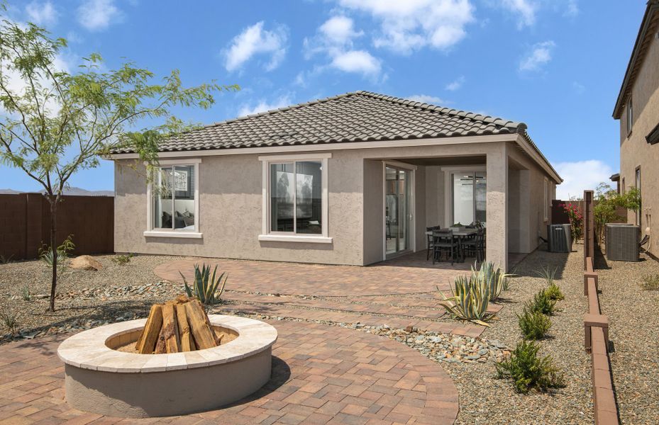 Representative exterior details of a home built from the Verbena by Pulte Homes in Visara, Surprise (Image 3).