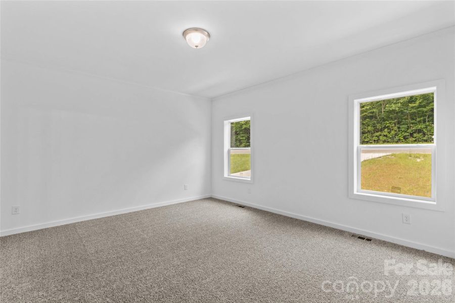 Spacious, unfurnished interior of a new home in , Mocksville (Image 18).