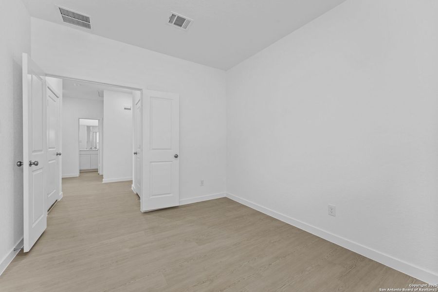 Spacious, unfurnished interior of a new home in , New Braunfels (Image 27). Spacious, unfurnished interior of a new home in , New Braunfels (Image 27).