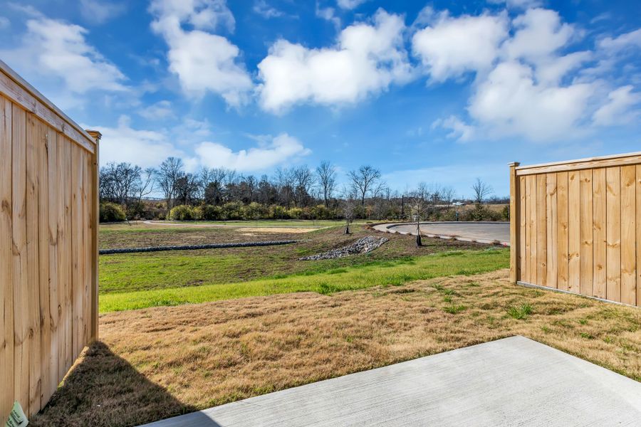 Exterior details and patio area of a home in Oxford Station, Gallatin (Image 17).