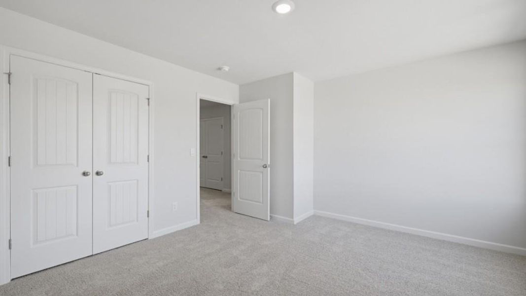 Spacious, unfurnished interior of a new home in Hamptons at Riverwood South, Dallas (Image 14).