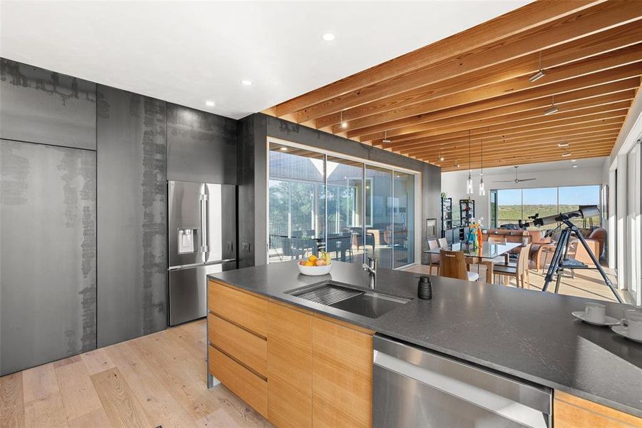 Community amenities in , Burnet (Image 24).