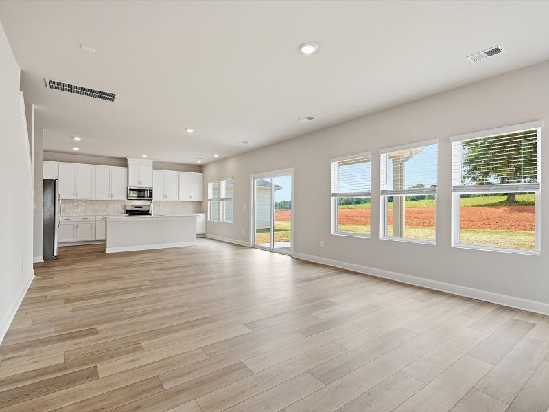 Spacious, unfurnished interior of a new home in Southwell Commons, Anderson (Image 10).