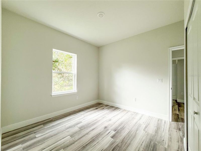 Spacious, unfurnished interior of a new home in , Ocala (Image 12).