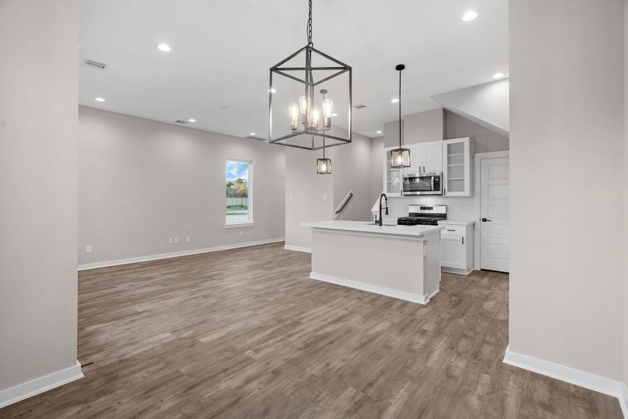 Spacious, unfurnished interior of a new home in , Houston (Image 29).
