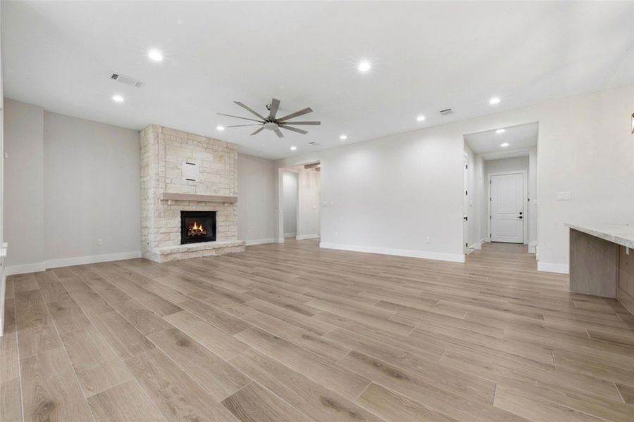 Spacious, unfurnished interior of a new home in , Baytown (Image 34). Spacious, unfurnished interior of a new home in , Baytown (Image 34).