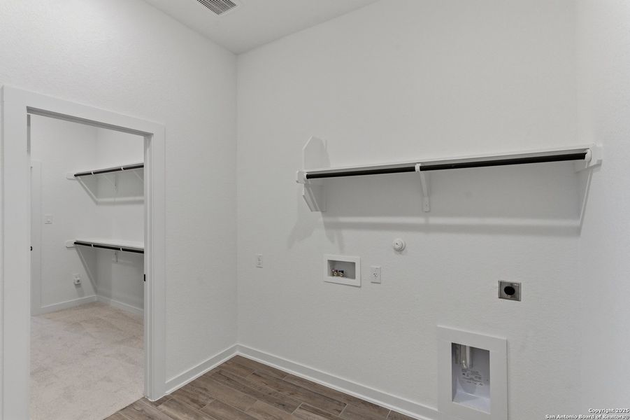 Spacious, unfurnished interior of a new home in The Crossvine – Garden Homes, Schertz (Image 14). Spacious, unfurnished interior of a new home in The Crossvine – Garden Homes, Schertz (Image 14).