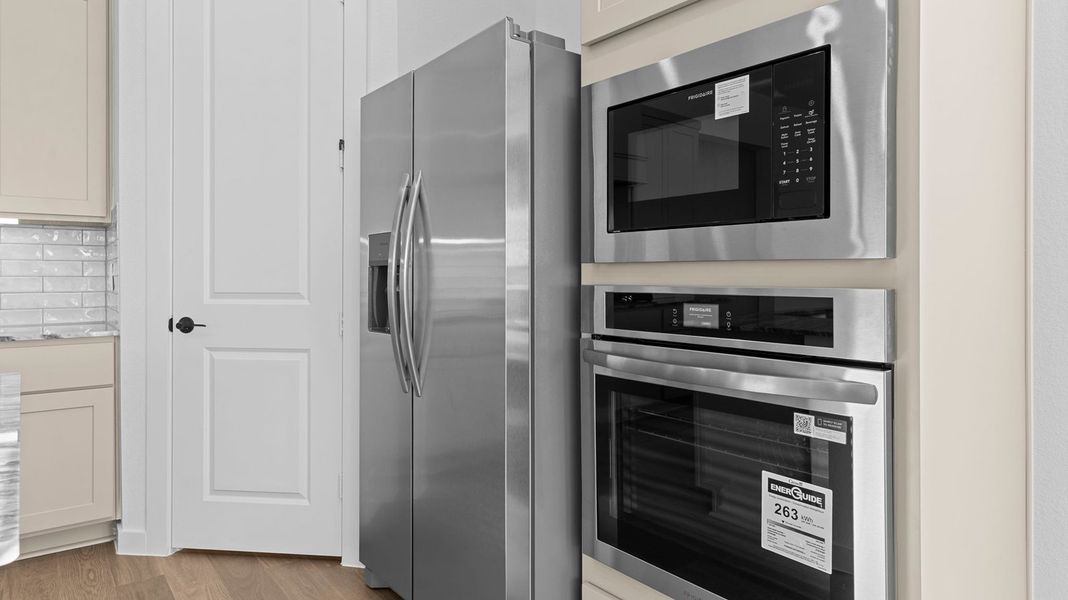 Close-up of interior finishes inside a home in Alexander, Pearland (Image 8).