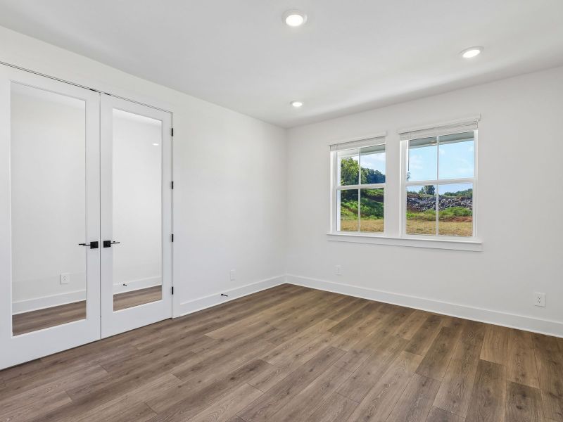 Spacious, unfurnished interior of a new home in Station Hill - Estate Series, Franklin (Image 10).