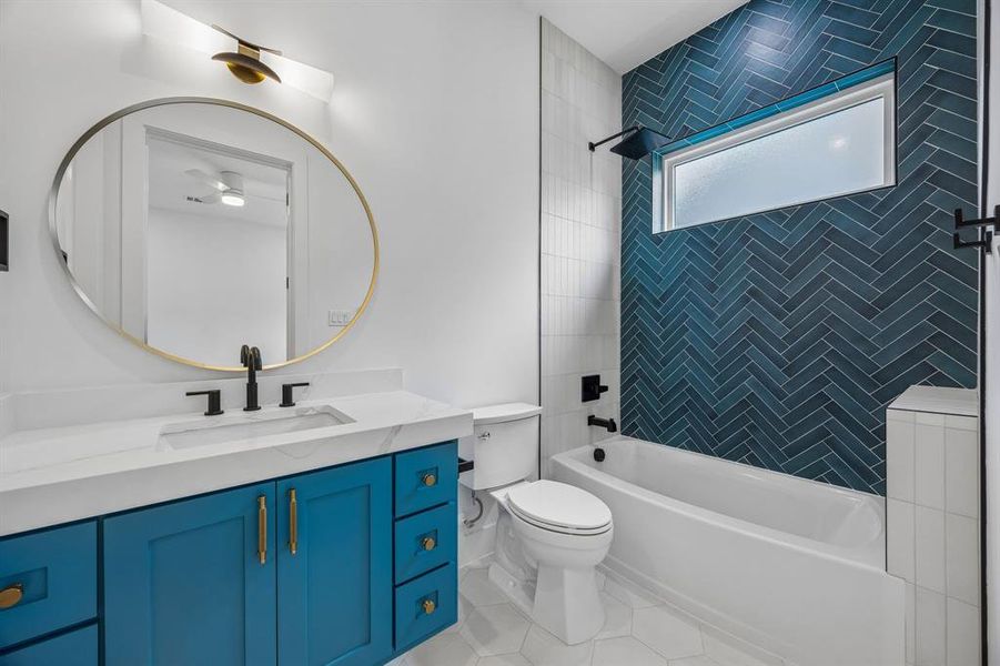 Furnished interior view inside a new home in , Dallas (Image 32).