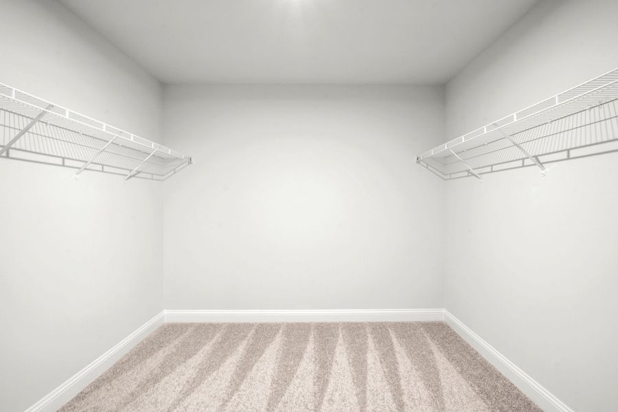 Spacious, unfurnished interior of a new home in Waterways, Richmond Hill (Image 34).