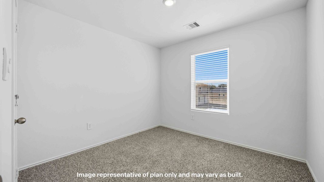 Spacious, unfurnished interior of a new home in Terra Vista, Lubbock (Image 25).