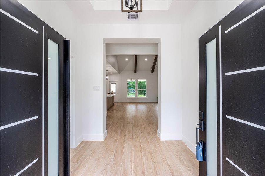 Spacious, unfurnished interior of a new home in , Dayton (Image 26).