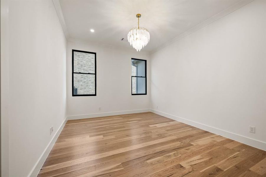 Spacious, unfurnished interior of a new home in The Resort on Eagle Mt. Lake, Fort Worth (Image 33).