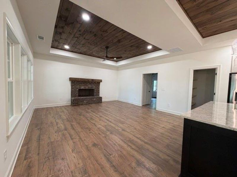 Spacious, unfurnished interior of a new home in , Dahlonega (Image 26).