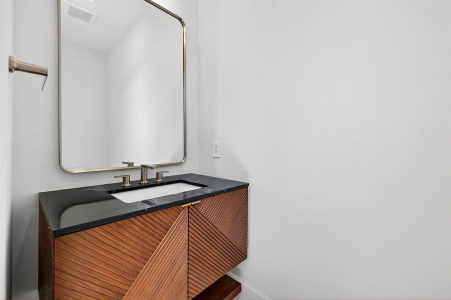 102-web-or-mls-699A2884 2 102-web-or-mls-699A2884 2