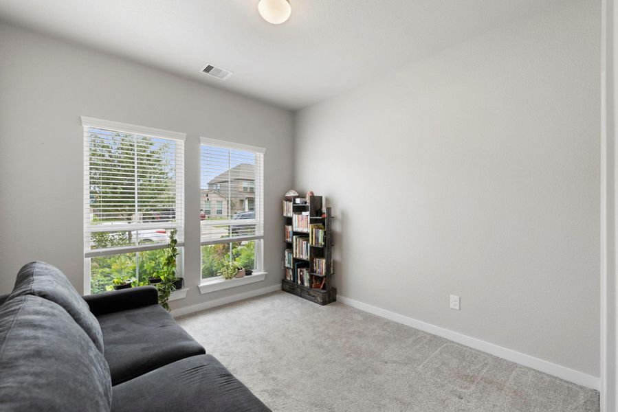 Furnished interior view inside a new home in Edgewood Village, Houston (Image 8). Furnished interior view inside a new home in Edgewood Village, Houston (Image 8).