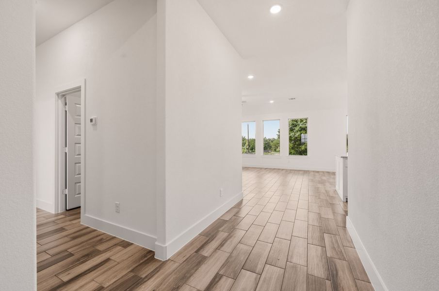 Spacious, unfurnished interior of a new home in Saddleback Estates, Boyd (Image 21).