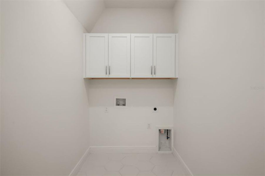 Spacious, unfurnished interior of a new home in Palms at Windermere, Windermere (Image 44). Spacious, unfurnished interior of a new home in Palms at Windermere, Windermere (Image 44).