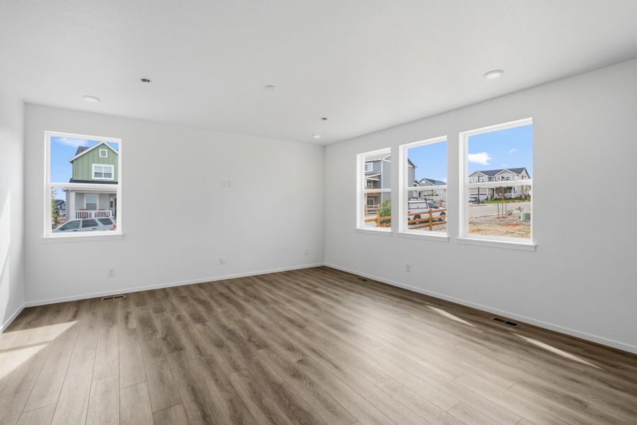 Spacious, unfurnished interior of a new home in Independence, Elizabeth (Image 28).