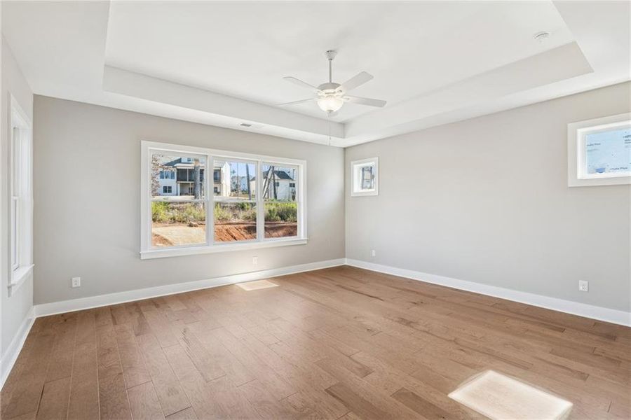 Spacious, unfurnished interior of a new home in Ellis, Marietta (Image 12).