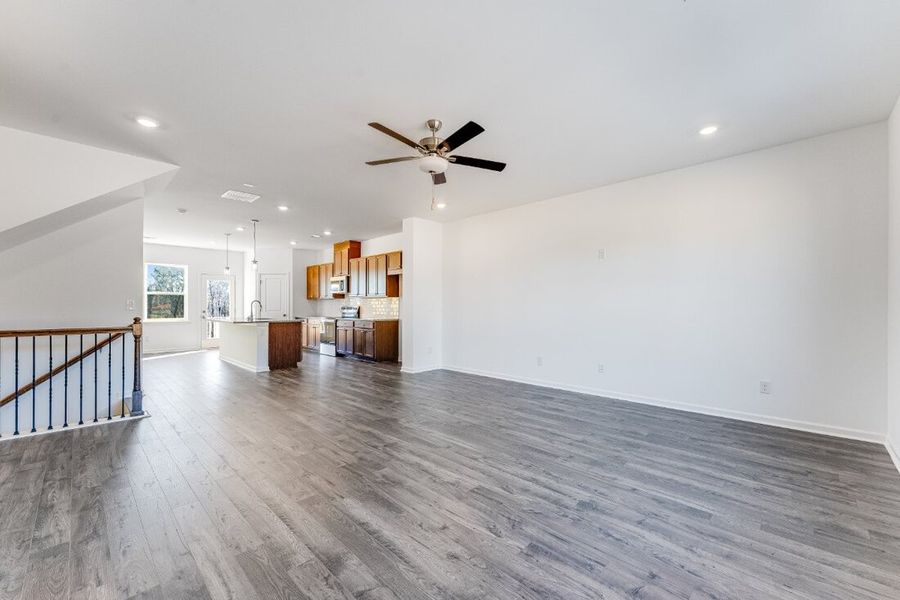Spacious, unfurnished interior of a new home in Auburn Glen, Dacula (Image 8). Spacious, unfurnished interior of a new home in Auburn Glen, Dacula (Image 8).