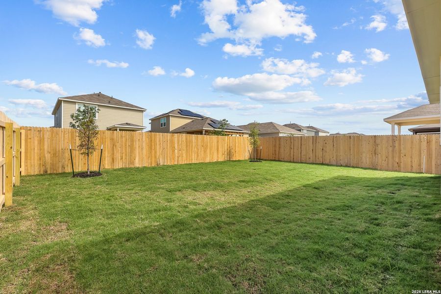 Exterior details and patio area of a home in Mesa Vista, San Antonio (Image 3).