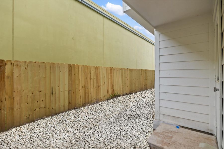 Take a look at your low-maintenance backyard beautifully adorned with stone. Take a look at your low-maintenance backyard beautifully adorned with stone.