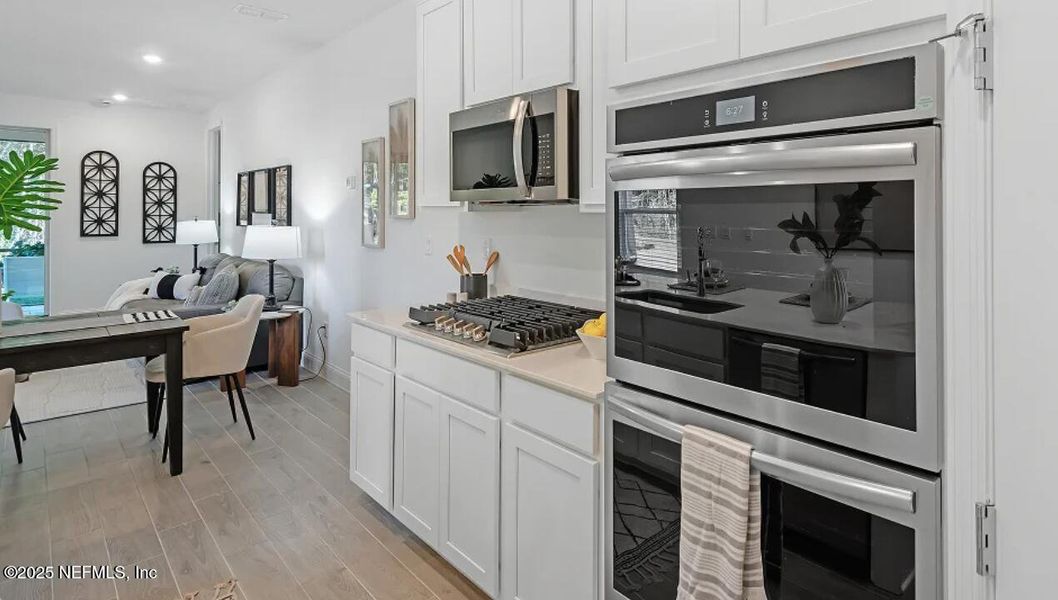 Furnished interior view inside a new home in St Augustine Lakes: St Augustine Lakes 40S, St. Augustine (Image 11).