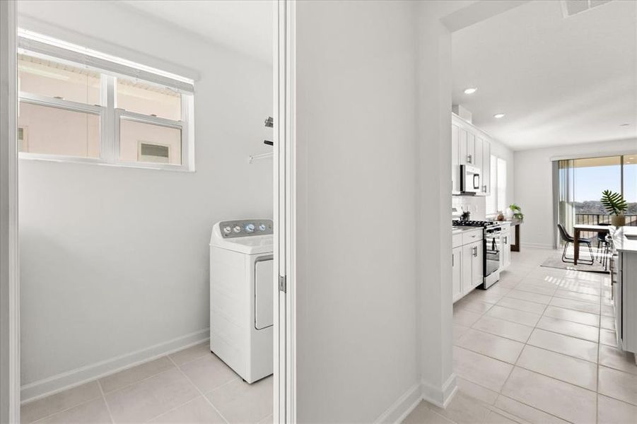 Furnished interior view inside a new home in Dora Parc, Mount Dora (Image 55).