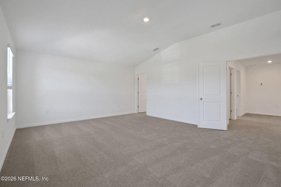 Spacious, unfurnished interior of a new home in Amberly, Green Cove Springs (Image 49).