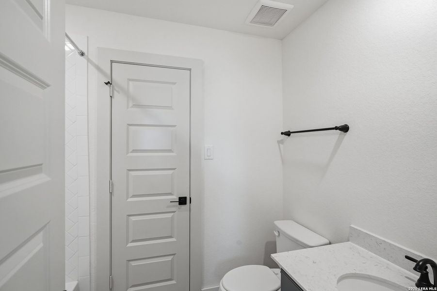 Furnished interior view inside a new home in Buffalo Crossing, Cibolo (Image 11).