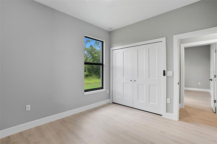 Spacious, unfurnished interior of a new home in , Lehigh Acres (Image 13).