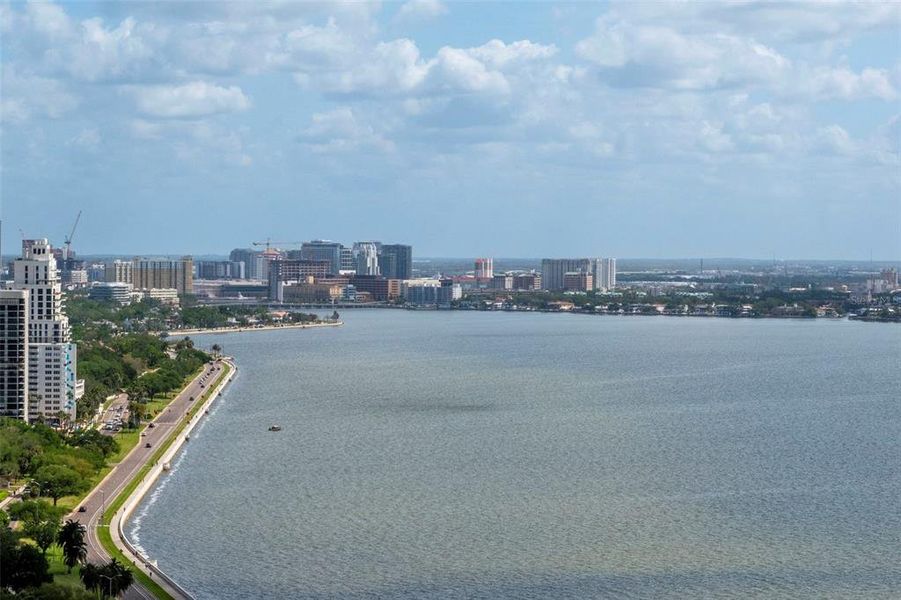 Condo located in Tampa, FL showcasing its design and architecture (Image 50). Condo located in Tampa, FL showcasing its design and architecture (Image 50).