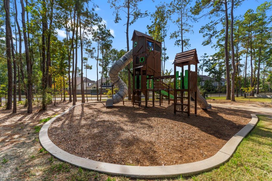 Woodforest is home to so many amenities, including many parks with the closest being Everett's Peak Park.