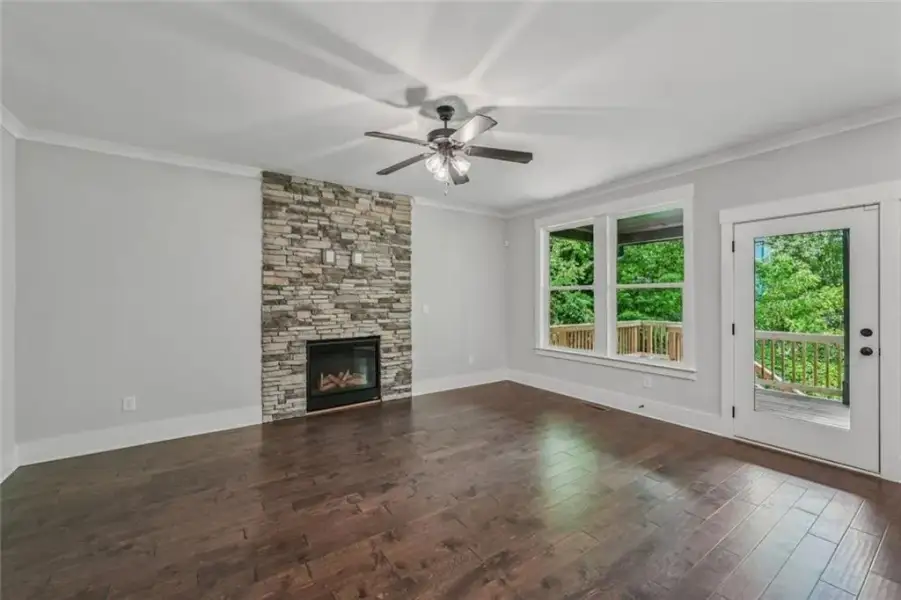 Spacious, unfurnished interior of a new home in , Atlanta (Image 18). Spacious, unfurnished interior of a new home in , Atlanta (Image 18).